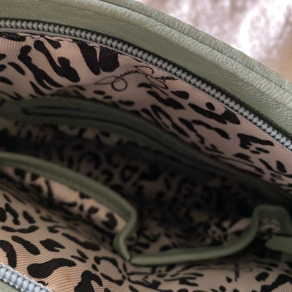 Light green all leather bag, excellent condition no marks no wear! - Picture 2 of 4